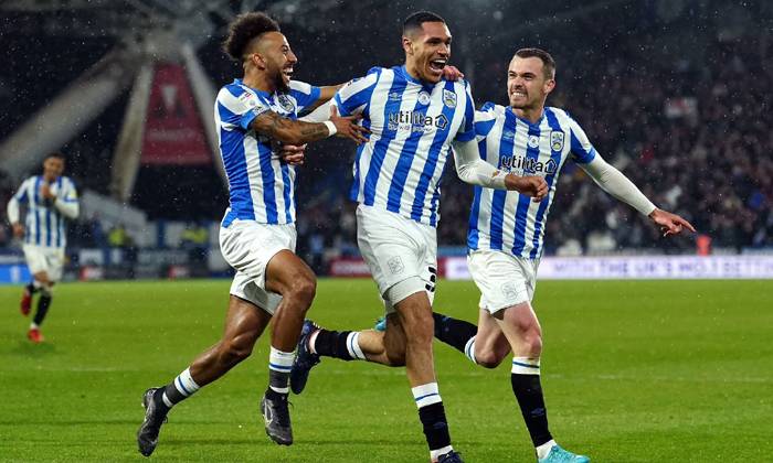 nhạn-dinh-soi-keo-huddersfield-vs-burnley-luc-2h-ngay-30-7-2022 nhạn-dinh-soi-keo-huddersfield-vs-burnley-luc-2h-ngay-30-7-2022