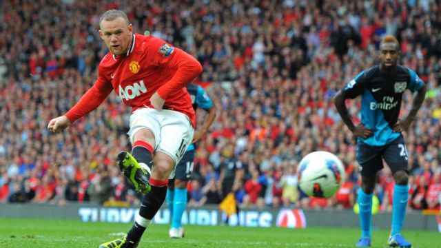 Sir. Alex đã giữ Rooney lại