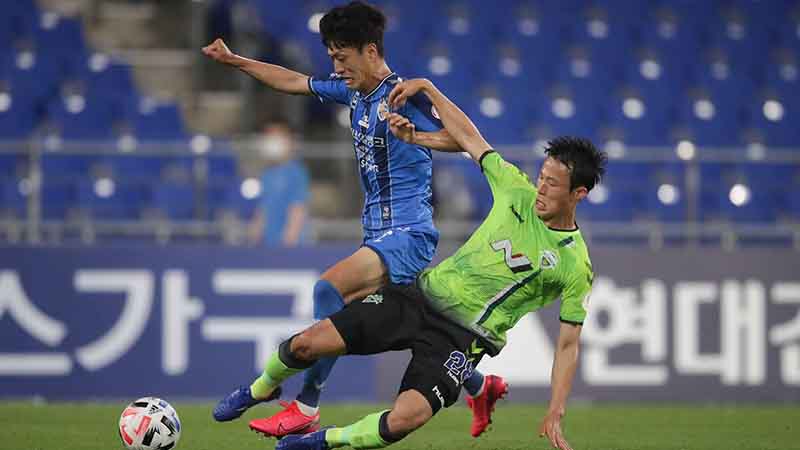 Soi kèo Jeonbuk vs Ulsan