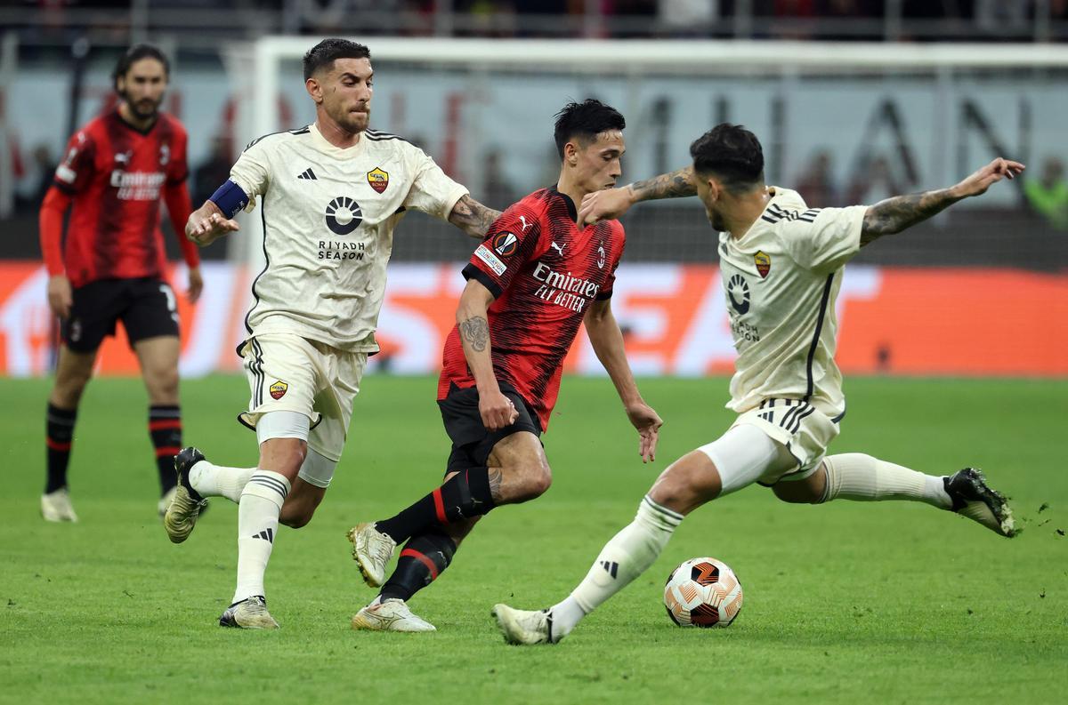 Soi kèo Roma vs Milan ngày 19/4