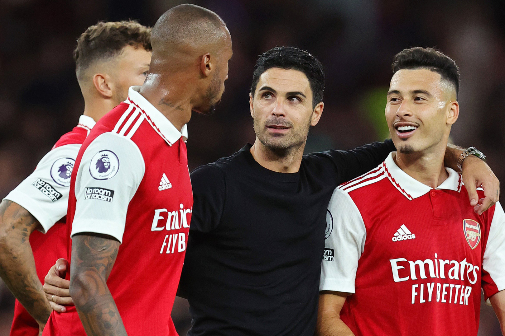 HLV Mikel Arteta vẫn tin rằng Arsenal có thể vô địch Premier League 